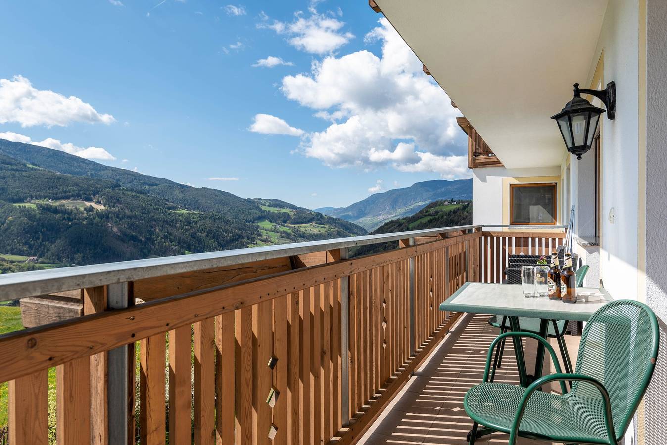 Ganze Wohnung, Huberhof Apartment 'Golden Delicious' mit Bergblick, Garten und Wlan in Pedraz, Dolomiti Superski