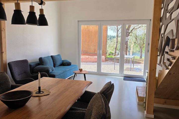 Traumhafte Ferienwohnung direkt am See / am Strand in Haselbach (Ostalbkreis), Ellenberg