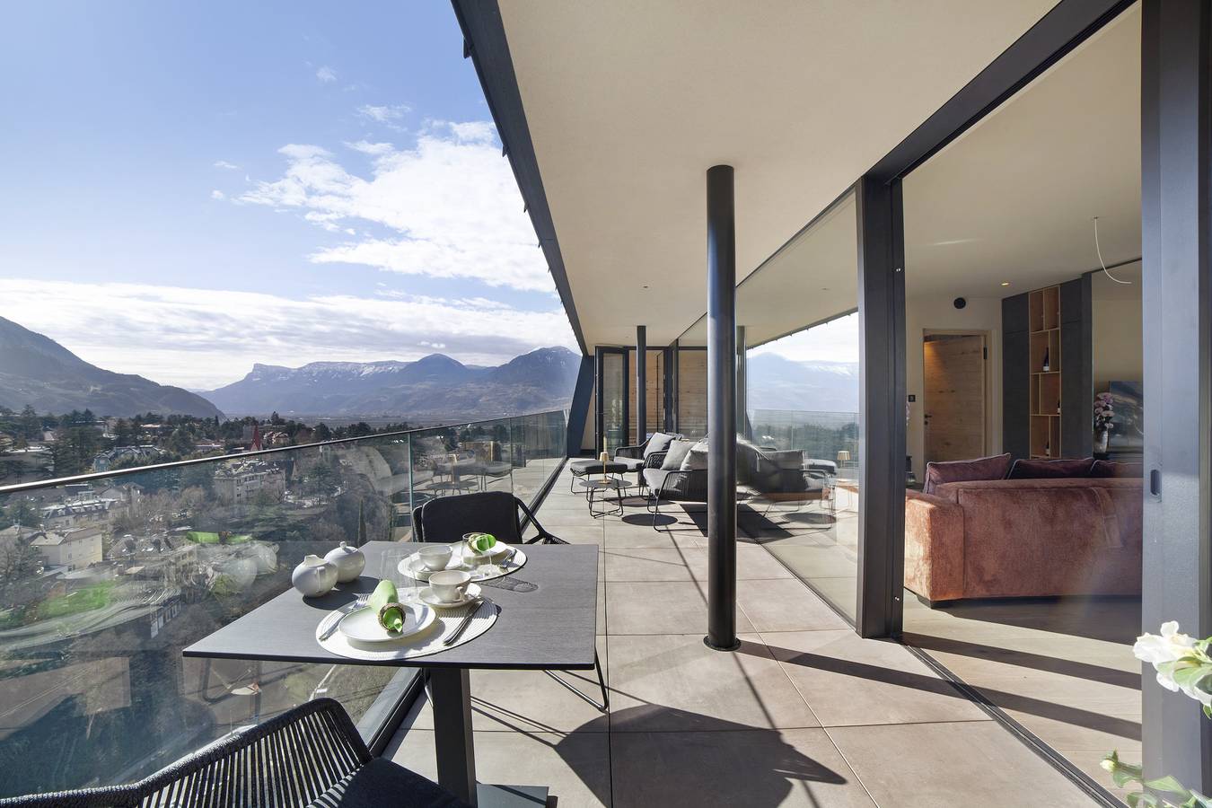 Ganze Wohnung, Ferienwohnung 'Levita Living Freiheit' mit Bergblick und privater Terrasse  in Dorf Tirol, Texelgruppe