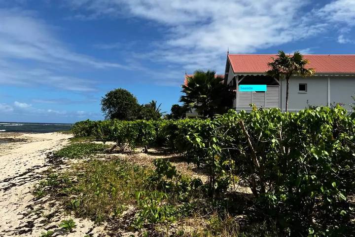 Gîte pour 3 personnes, avec jardin et vue à Le Moule - 2