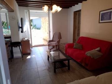 Gîte pour 5 personnes, avec piscine ainsi que terrasse et jardin dans Yonne