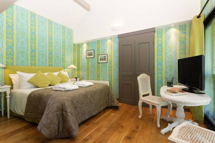 Hôtel pour 2 personnes, avec piscine, animaux acceptés à Chambéry
