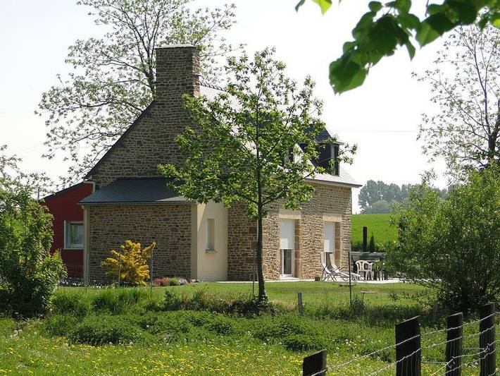 Gîte pour 6 personnes, avec jardin et terrasse à Isigny-le-Buat - 3