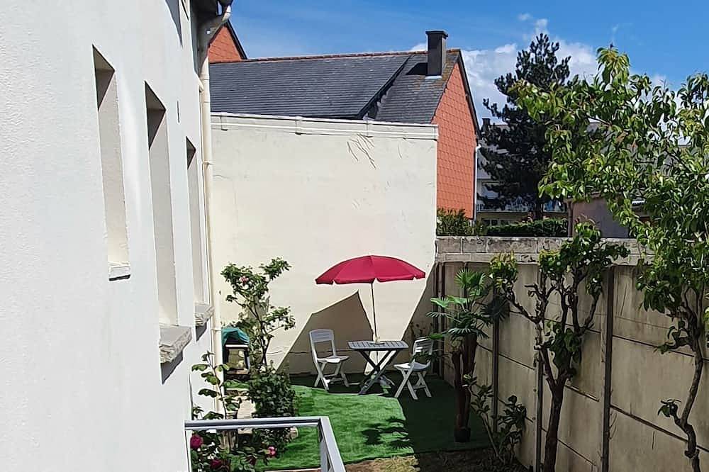 Ganze Wohnung, Apartment 60 m² with small garden 400m from a beach in Dinard, Saint-Malo und Umgebung