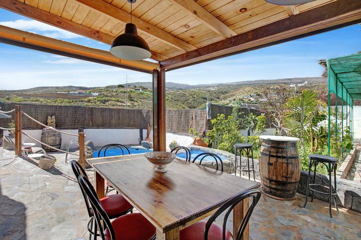 Holiday Home Casa Candelaria 2 with Mountain View, Pool, Garden & Wi-Fi in La Mosca, Arico