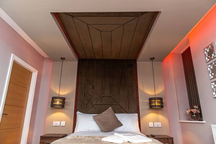 Ganze Wohnung, Apartment-Deluxe-Eigenes Badezimmer-Jacuzzi in Bradford, Westliches Yorkshire