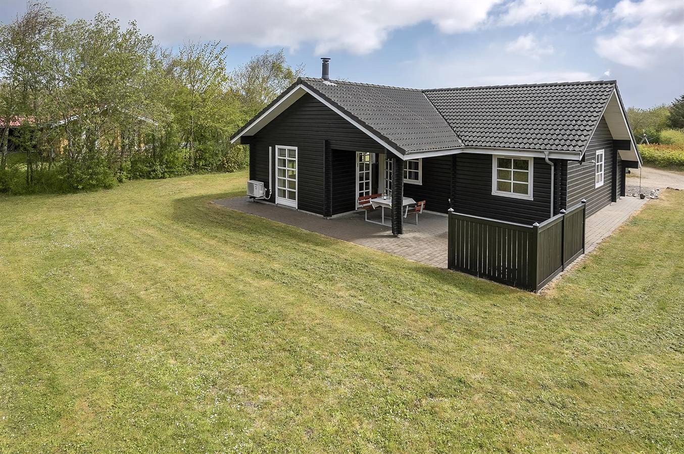 Beautiful home in Tarm w/ Wifi and 3 Bedrooms in Skaven Strand, Ringkøbing Fjord