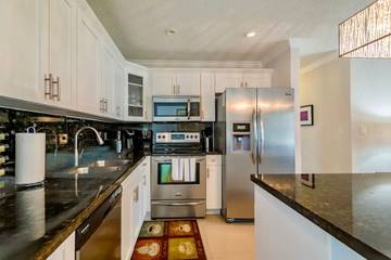 Vacation Rental for 6 Guests in Middle River, Wilton Manors, Picture 3
