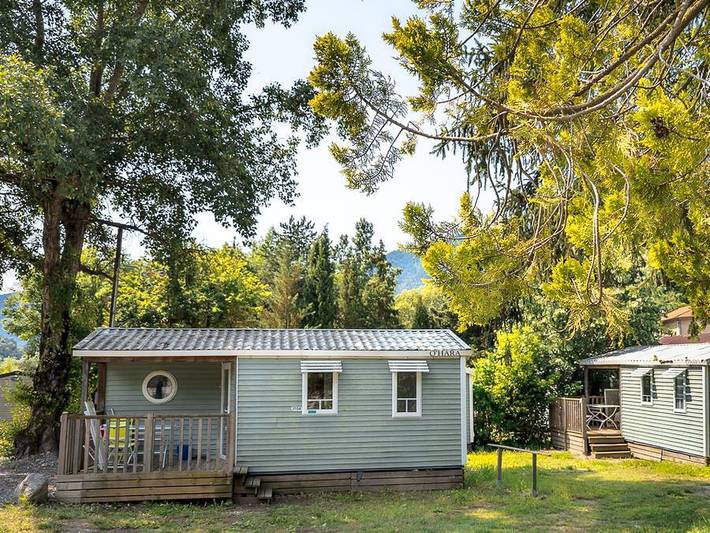 Camping pour 4 personnes, avec terrasse et bassin pour enfant dans les Alpes maritimes - 2