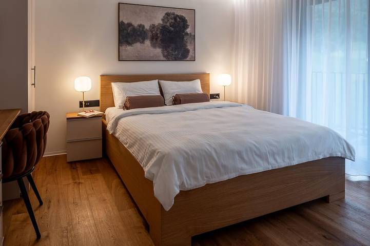Villa Tauris Lake Lucerne for 4 Guests in Emmetten, Vierwaldstättersee