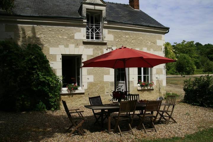 Location de vacances pour 10 personnes, avec terrasse et piscine à Montrésor - 2