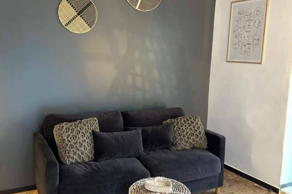 A bed-and-breakfast in the heart of a farmhouse nestled among the vineyards and near the sea in the Camargue. in Entre-Vignes, Mediterranean Coast (France)