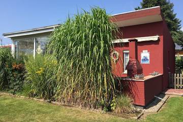 Ferienhaus für 2 Personen, mit Terrasse und Garten in Stahlbrode