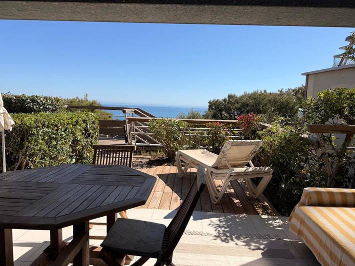 Gîte pour 4 personnes, avec piscine ainsi que vue et jardin à Cap-d'Ail - 3