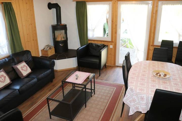 Gîte pour 6 personnes, avec sauna et jardin ainsi que vue et piscine, animaux acceptés à Kandersteg - 3