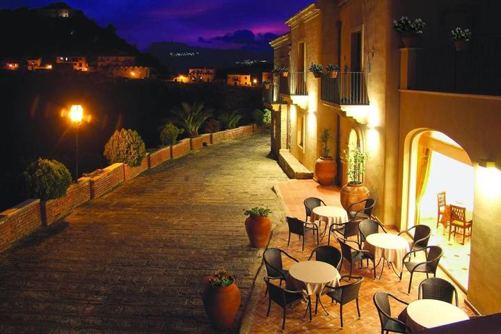 Hôtel pour 2 personnes, avec piscine et jardin, animaux acceptés
