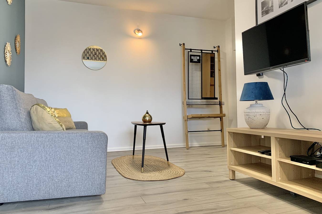 Appartement entier, #Bn | La chanson bleue  💙 | Marcelin Berthelot | Tram  in Grenoble, Isère