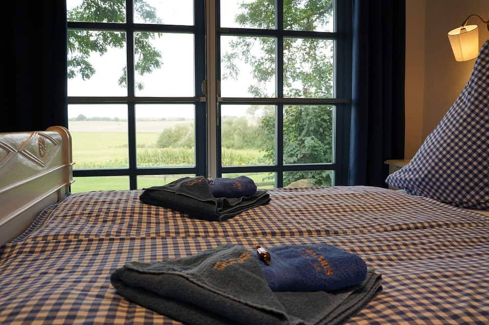 Traumhaftes großes 5***** Fachwerkhaus mit Sauna & Kamin und Terrassen in Neverow, Dargen