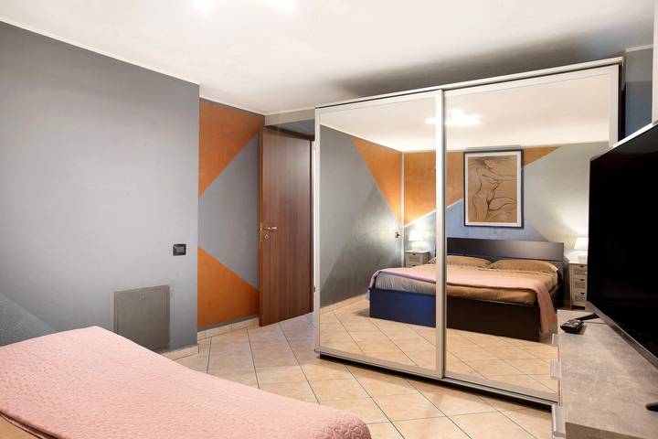 Hel lejlighed, Apartment 'Maison Bebe Terre Blanche' with Mountain View, Private Terrace and Wi-Fi in Chenaux, Comune di Pollein