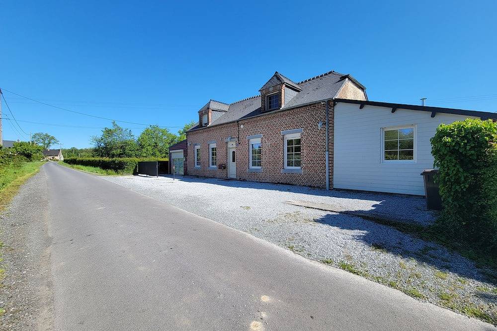 Große Ferienwohnung für 10 Personen mit Sauna, Garten und Kamin in Anor, Avesnes-sur-Helpe