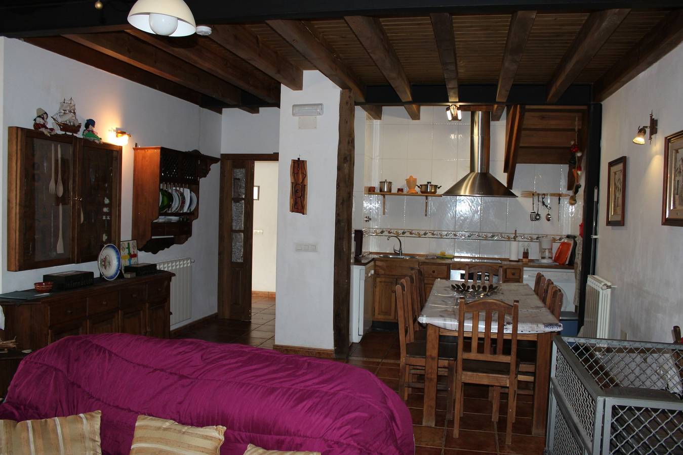 Casa rural 'La Chimenea De Soria I' con vistas a la montaña, piscina compartida y Wi-Fi in Espeja de San Marcelino, Provincia de Soria