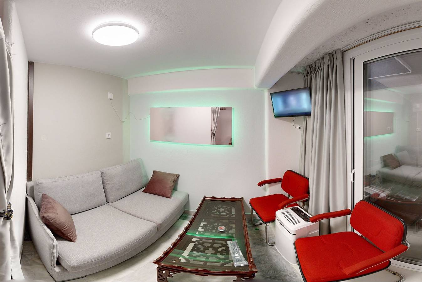 Gehele studio, Rooftop Loft with Hydromassage in Magnisia