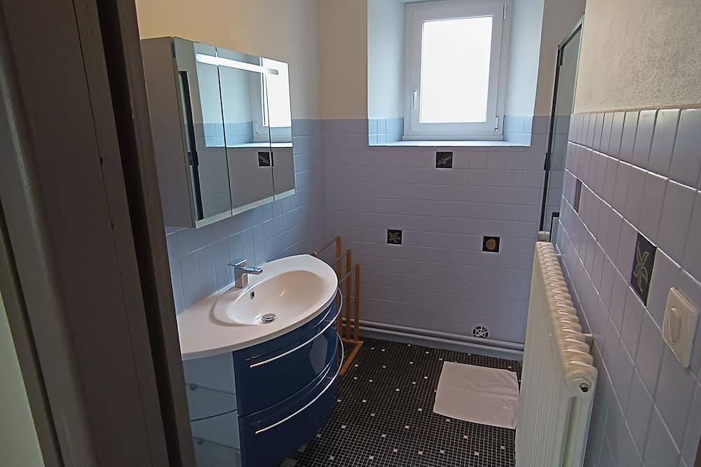 Detached house in the countryside. Pets allowed in Andelat, Saint-Flour region