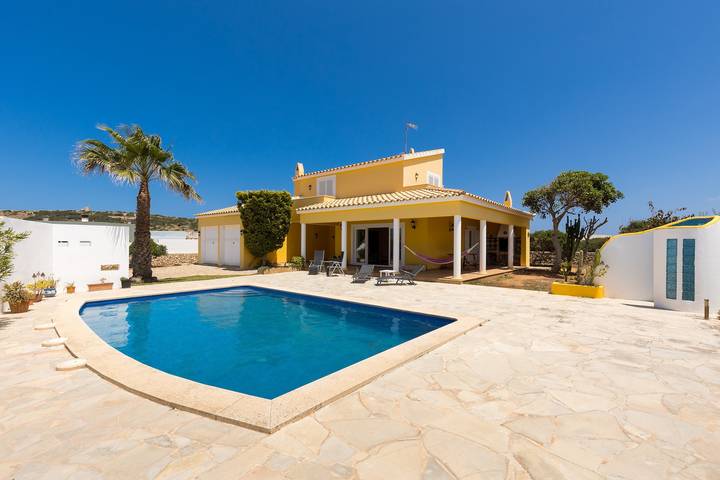 Casa de vacaciones para 7 personas, con jardín en Menorca