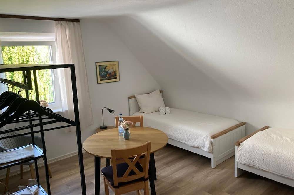 Ganze Wohnung, Doppelzimmer, Dusche, Wc, 1 Schlafraum - Ferienhaus im Obstgarten in Kirn, Landkreis Bad Kreuznach