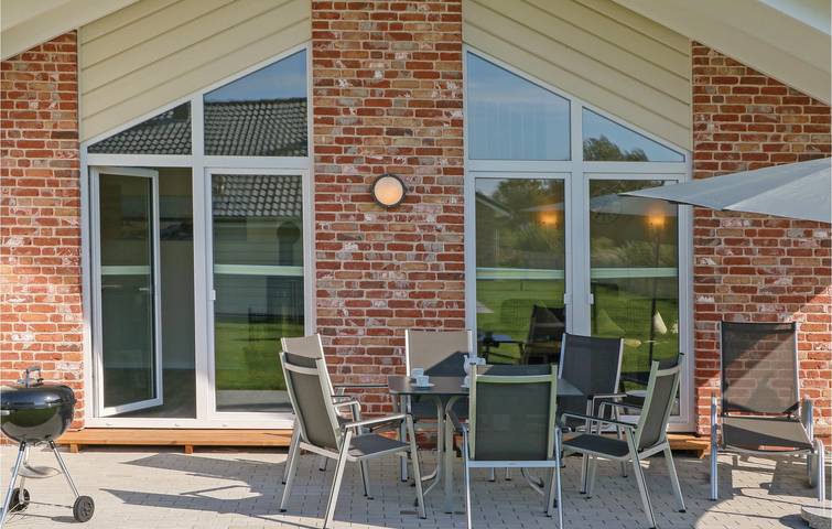 Gemütliche 2BR Apartment w/Parking & Terrasse - Walk to Beach & Essen in Dagebüll, Nordfriesland