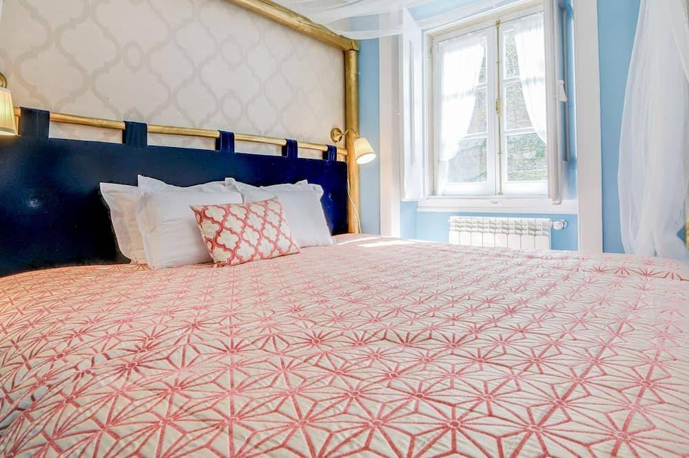 Luxa Charm House | Quarto 5 | Self Check-in Online in São Martinho (Sintra), Sintra