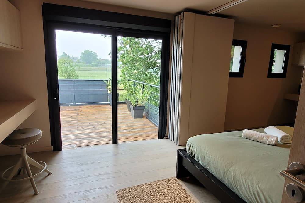 Apartamento entero, Large apartment with hammam, sauna, terrace, between Bordeaux and Saint-Emilion in Fargues-Saint-Hilaire, Región de Burdeos