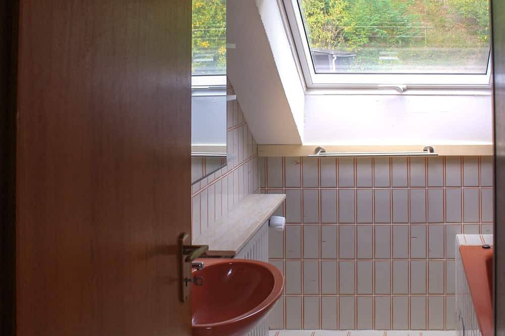 Ganze Wohnung, Weitblick - Ferienwohnung / über den Dächern von Oberotterbach in Oberotterbach, Südliche Weinstraße