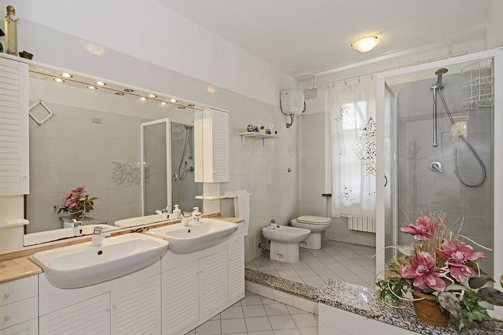 Appartamento intero, Meriggio apartment, Charming Farmhouse Private Pool and Private Outside Area in Terricciola, Pisa e dintorni