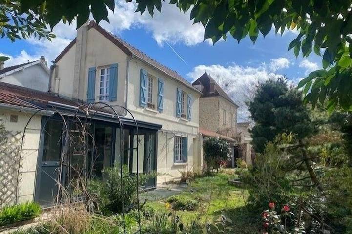 Location de vacances pour 5 personnes, avec Terrasse et Jardin à Coulommiers (Seine-et-Marne)