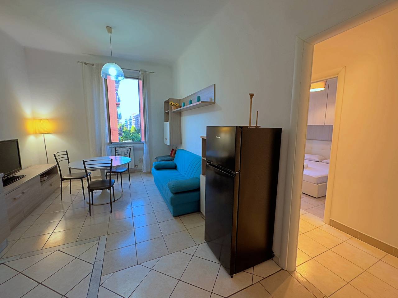 Geheel appartement, Vakantieappartement voor 5 personen met balkon in Milaan, Provincie Milaan