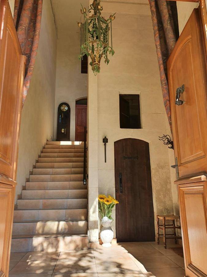 Gîte pour 4 personnes, avec jardin et piscine, adapté aux familles à Vénéjan - 3