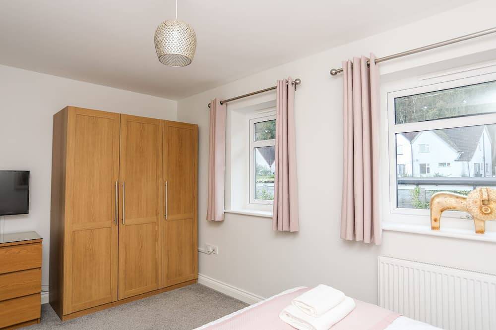 3 Trem Y Dolydd, family friendly, with a garden in Llanrwst in Snowdonia