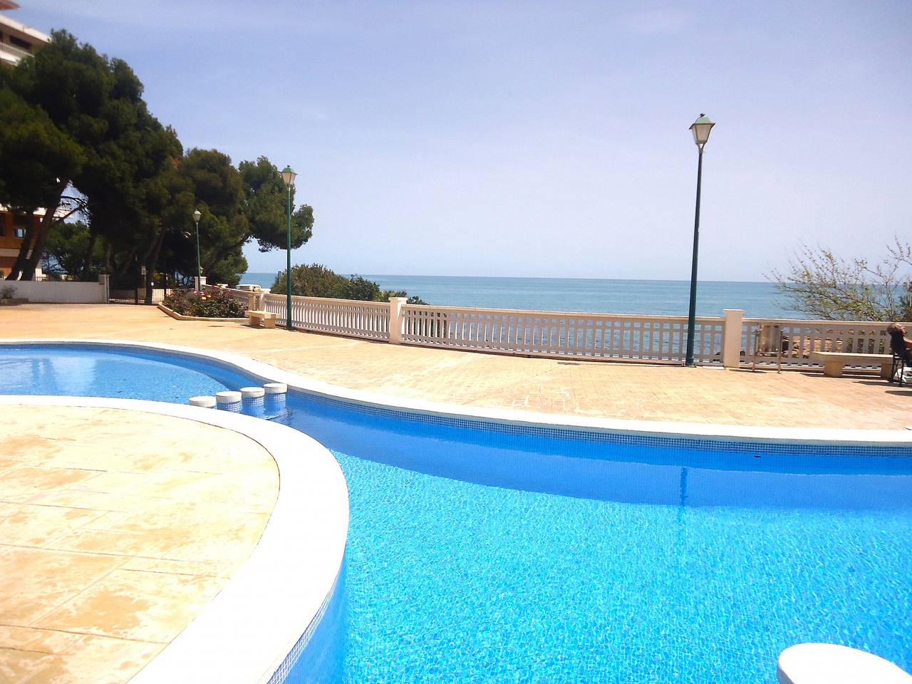 Apartamento entero, Bungalow luminoso 2 habs, terraza y piscina cerca de la playa in Cala Puerto Azul (Peñiscola), Peñíscola
