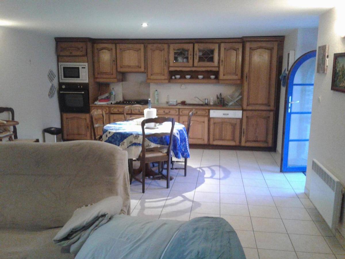 La petite maison bleue in Lopérec, Région de Châteaulin