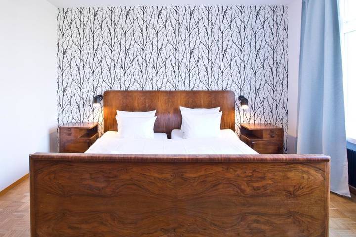 BnB, mit Balkon und Terrasse sowie Ausblick in Zürich