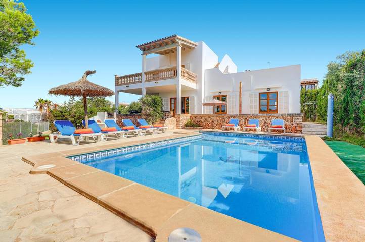 Villa for 8 people, with garden in Port Cala d'Or