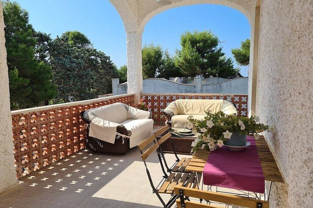 Appartamento intero, Villa Aurora, splendida vista mare, Salento! Ideale per famiglie. in Marina di Lizzano, Lizzano (disambigua)