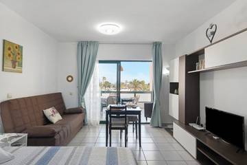 Apartment for 2 People in Central Costa Teguise, Teguise, Photo 4