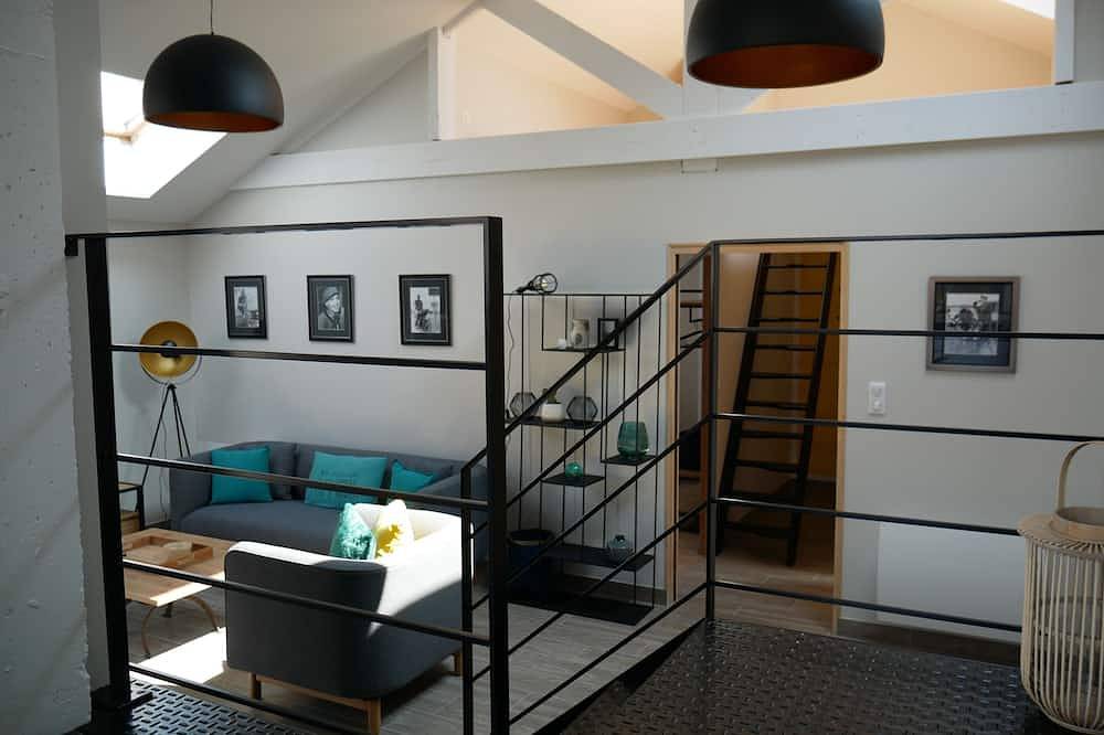 Ganze Wohnung, Modernes Apartment mit Terrasse, Stadtzentrum, 100 m vom Meer entfernt in Loctudy, Quimper und Umgebung