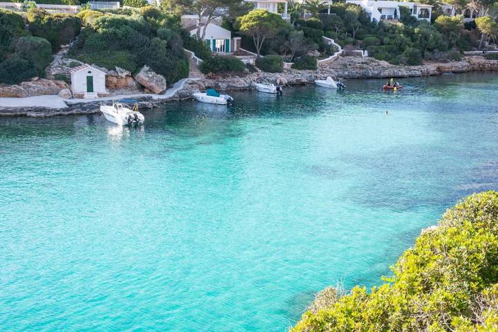 Location de vacances pour 4 personnes, avec jardin et bassin pour enfant ainsi que vue et piscine à Cala en Blanes - 4