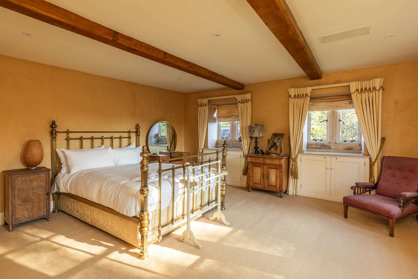 Georgian House with Garden Views & Tennis Court in Bath, Bath & Somerset Noreste