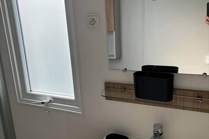 Mobile Home 291, 4-Star Siblu Campground, Wi-Fi, Air Conditioning in Lattes, Costa mediterránea (Francia)