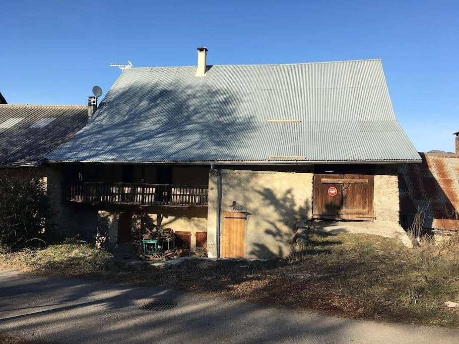 Three-Bedroom House in La Bréole, Région de Barcelonnette