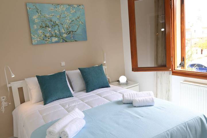 Entire apartment, Mel Studio 2, a modern, spacious and fully equipped apartment next to the sea. in Agioi Apostoli, Chania region